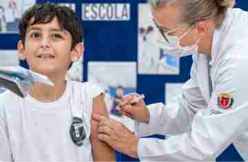 Estado retoma vacinação nas escolas e reforça importância da carteirinha em dia